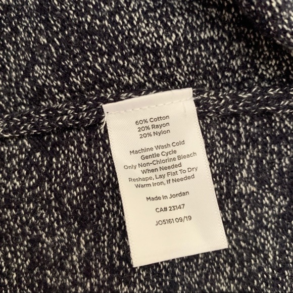 TALBOTS Women’s Blue Boat Neck Button Shoulder Sweater Size Petite Medium PM MP - Picture 4 of 7